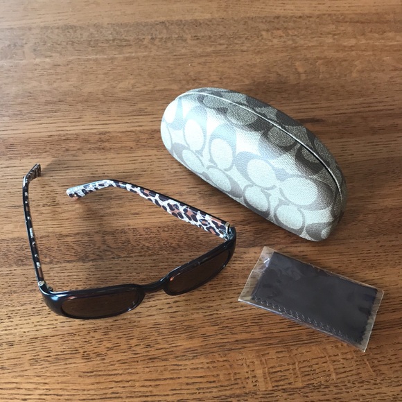 Coach sunglasses and case - Picture 3 of 11
